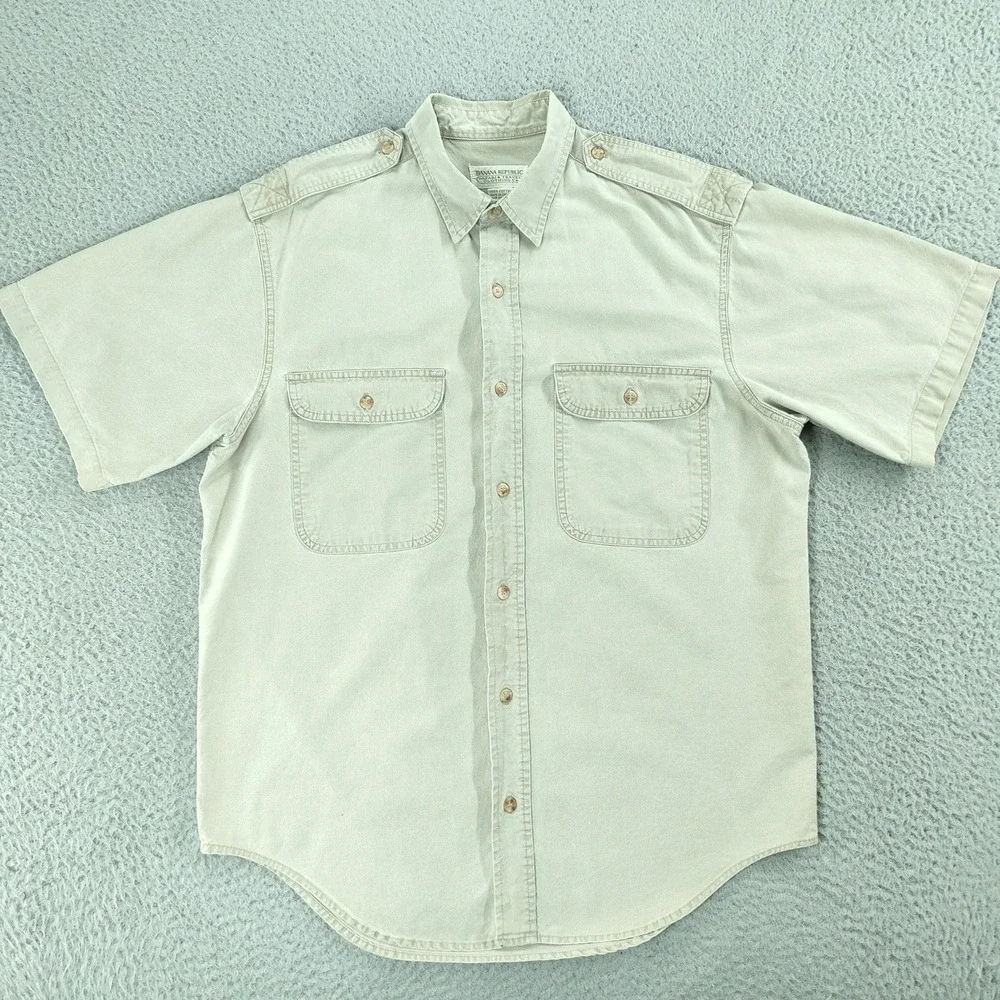 Vintage Banana Republic Safari Travel Shirt Mens Medium Beige Short Sleeve